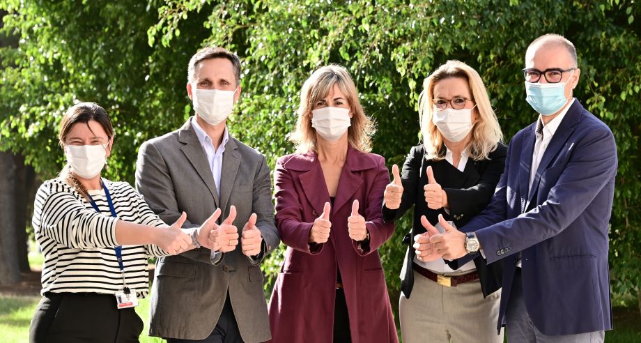 Photo Gallery Image 44