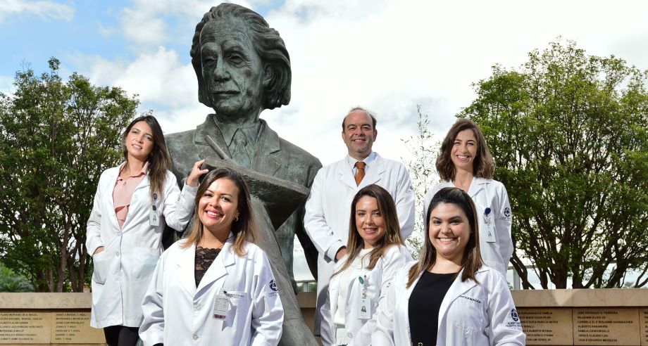 Albert Einstein team image